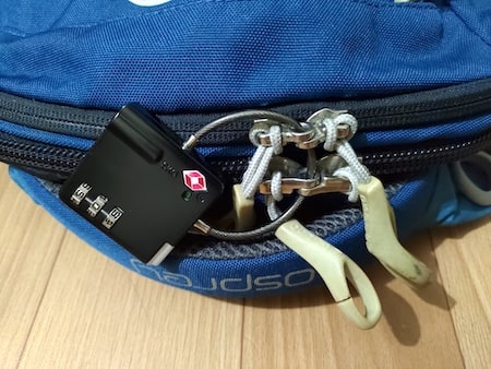 backpack zipper locking