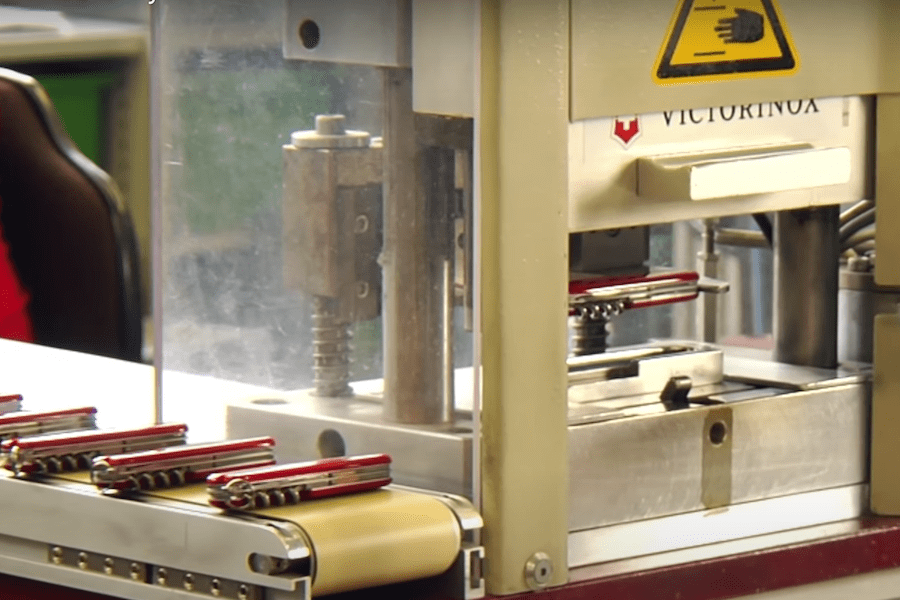 Victorinox Scales Pressing
