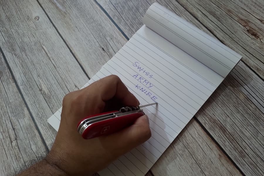 Sak Corkscrew Pen Holder2
